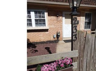233 Arbour Ct, North Wales, PA 19454