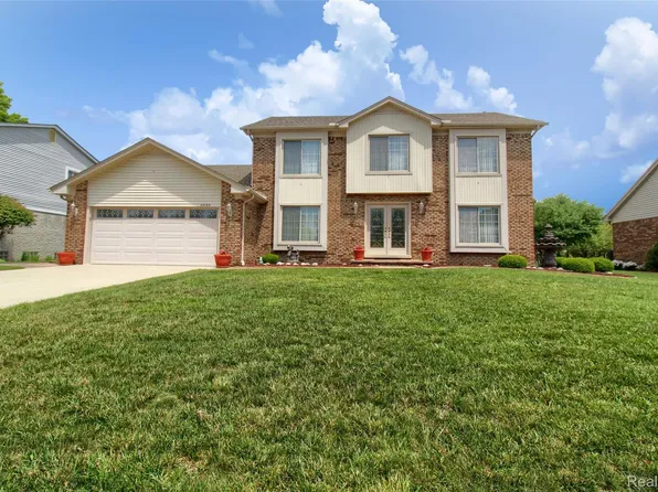 38188 Mallory Dr, Livonia, MI 48154