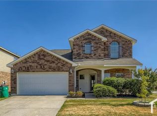 8700 Sagebrush Trl, Aubrey, TX 76227