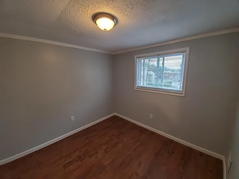 1445 Browning St — Photo 4