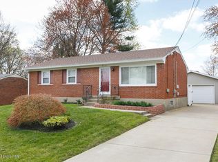 9312 Cloverwood Ln, Louisville, KY 40291