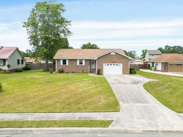 431 Foxhunt Lane, Havelock, NC 28532