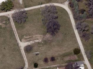 318 Saint Clair St, Bradner, OH 43406