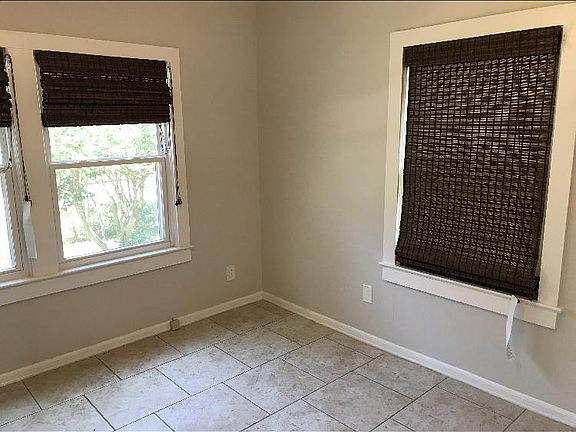 4th image of 1020 W Zarragossa St