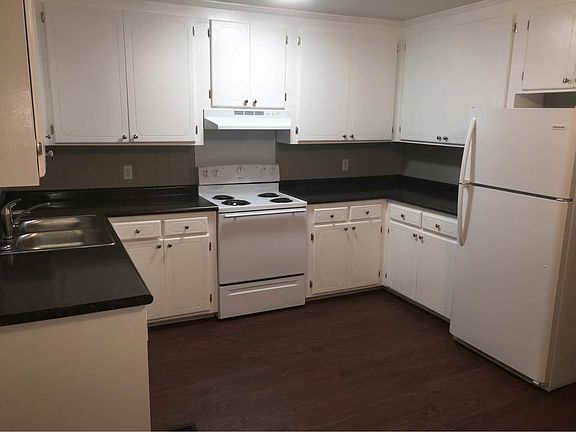3rd image of 126-130 Markwater St #126