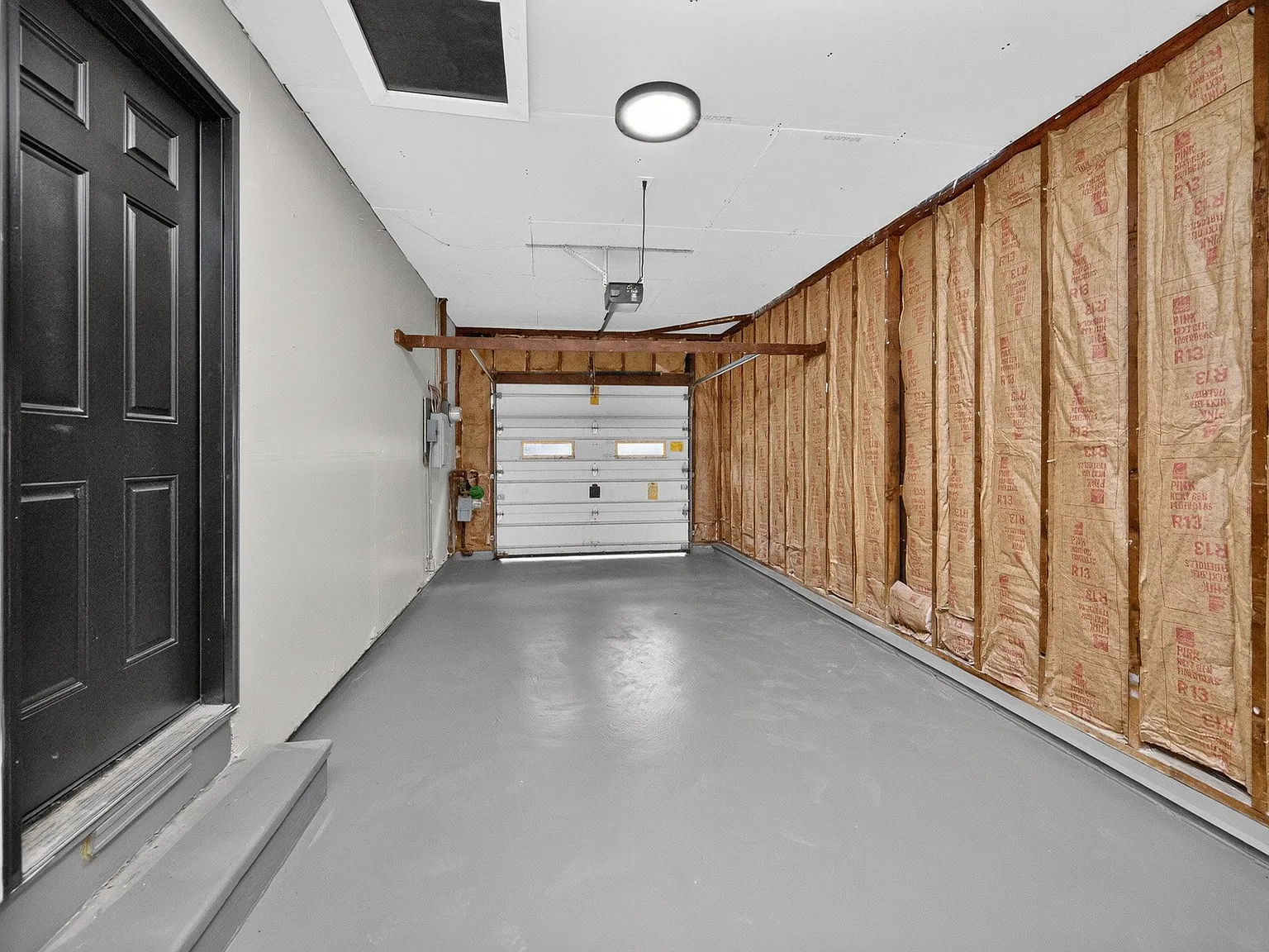 3 bed, 1608 sqft, $2,600 — Photo 3