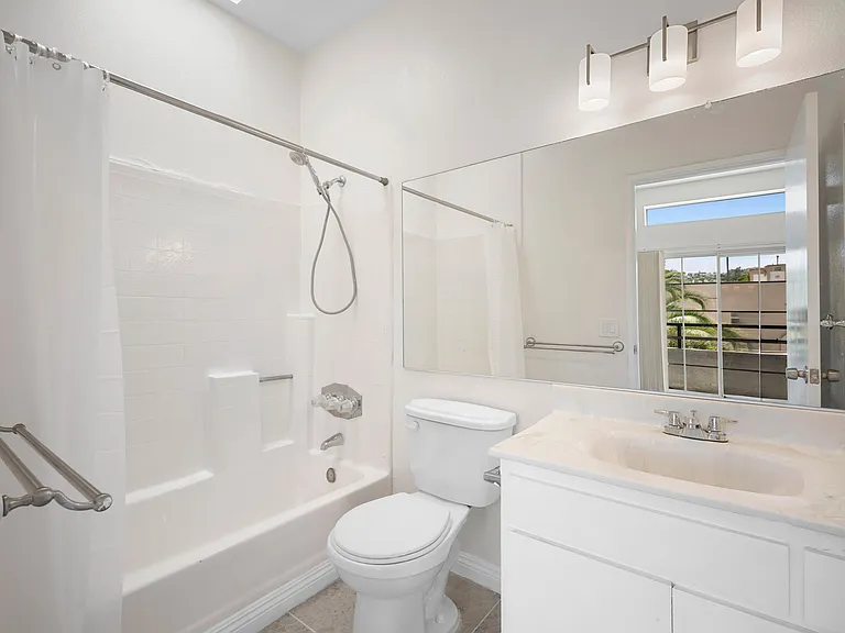 4328 Whitsett Ave #3 — Photo 19