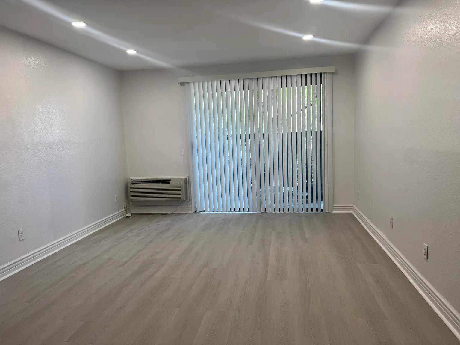 1 bed, 710 sqft, $2,750 — Photo 3