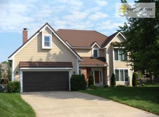 604 NE Plumbrook Pl, Lees Summit, MO 64064