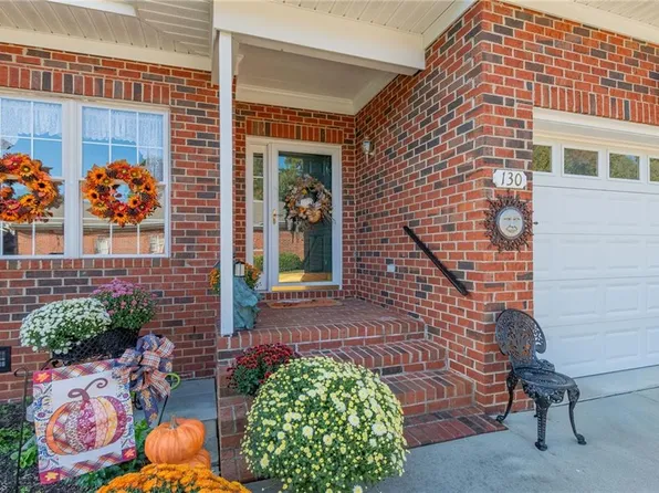 130 Olde Manor Ct, Siler City, NC 27344