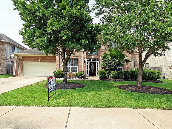 Great access to 288 via Southfork from this exceptional location!