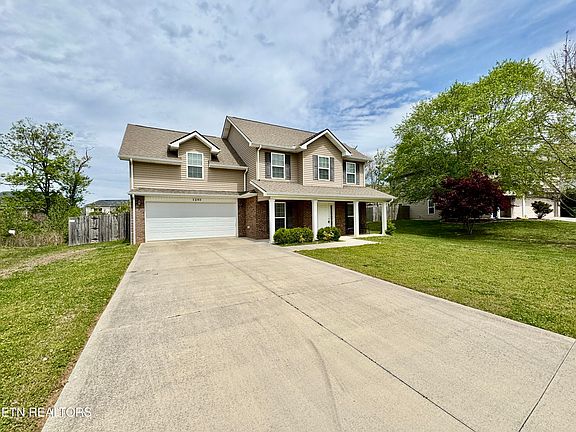 3rd image of 1203 Elsborn Ridge Rd