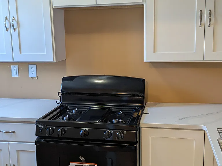 125 Ryon Ave #2 — Photo 6