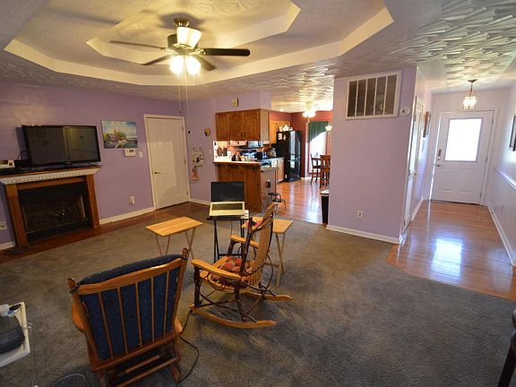 2nd image of 147 Grandview Dr
