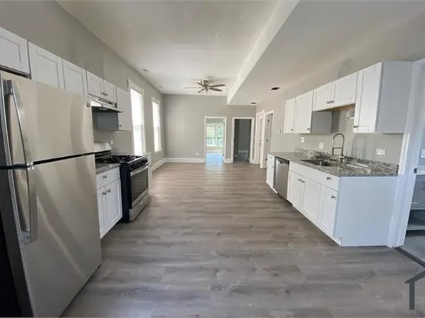 1350 E 76th St #2, Chicago, IL 60619