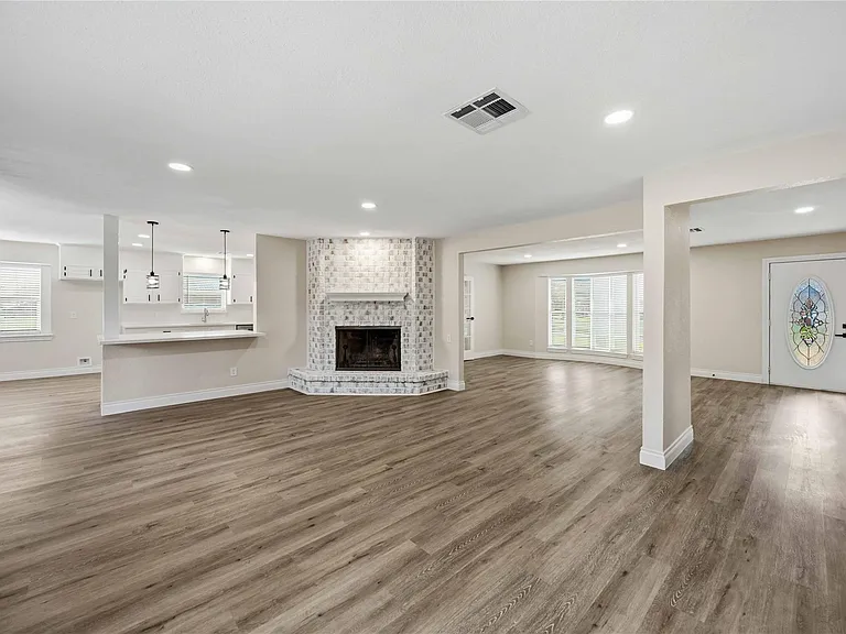 5702 Old Lodge Dr — Photo 9