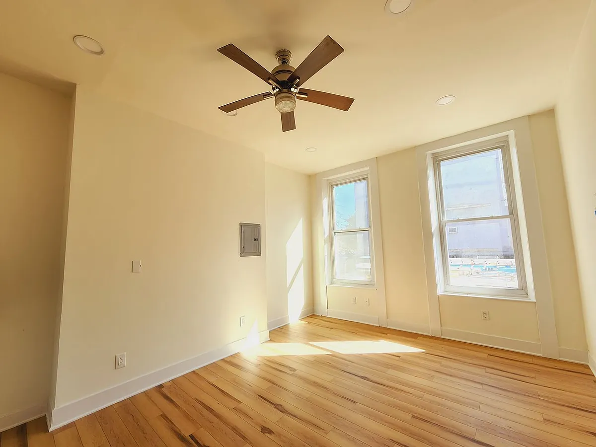 Building Photo - 540 N 19th St #1
