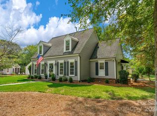 406 Sandymead Rd, Matthews, NC 28105