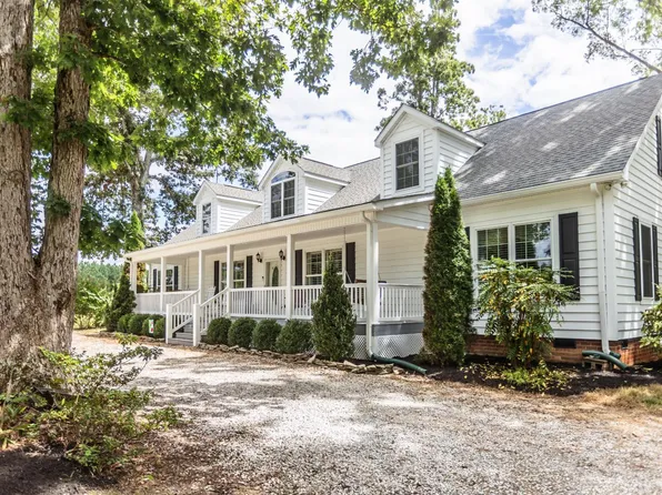 1562 Rocks Church Rd, Pamplin, VA 23958