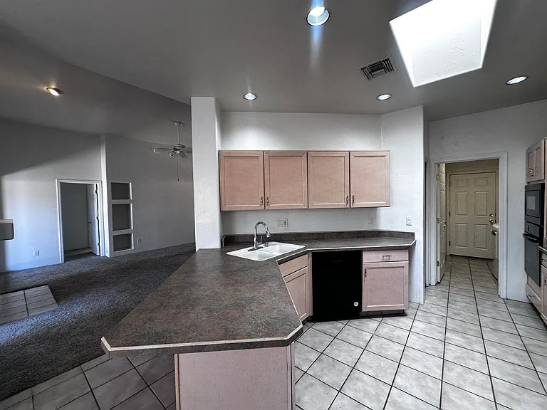 1324 W Cactus Moon Pl — Photo 6