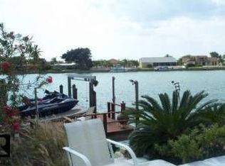 2206 Donato Dr, Belleair Beach, FL 33786