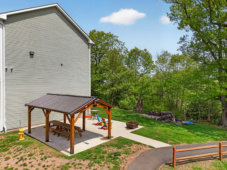 455R Sherman Ave — Photo 18
