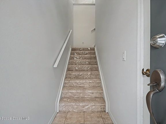 4th image of 912 Handsome Cab Ln APT 201
