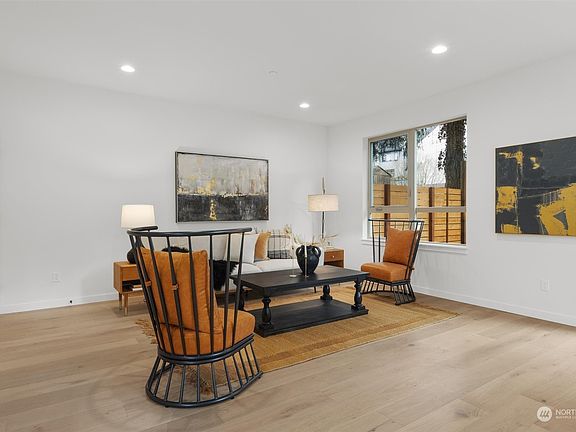 5th image of 14048 Palatine Avenue N