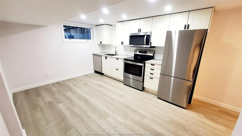 1 bed, $1,300 — Photo 3
