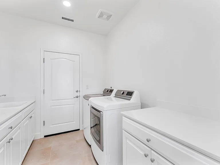 10513 Claim Jumper Way — Photo 28