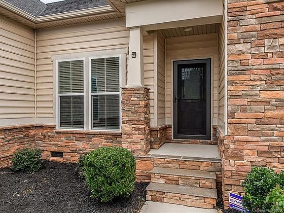 2nd image of 1264 Yellow Springs Dr