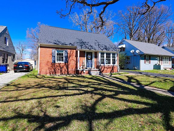 3rd image of 2557 Clay St