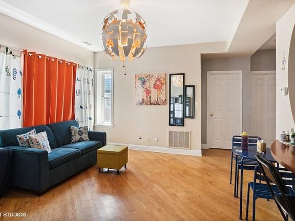 3rd image of 4654 N Saint Louis Ave APT 3F