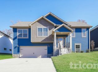 1059 Spicer Dr, Clarksville, TN 37042