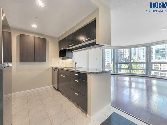 5th image of 199 Drake St #D182