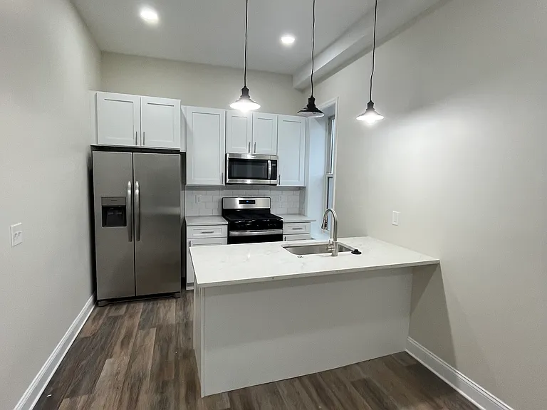 1401 S Broad St #B — Photo 1