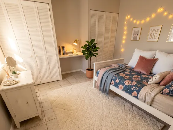 Villa Apartments, 725 Villa Dr, Corpus Christi, TX 78408