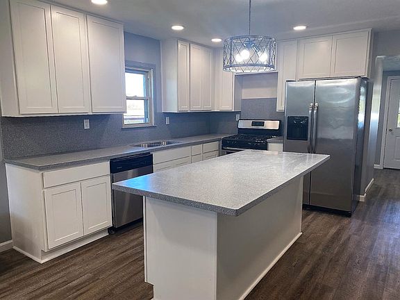 3rd image of 1024 Upland Hts