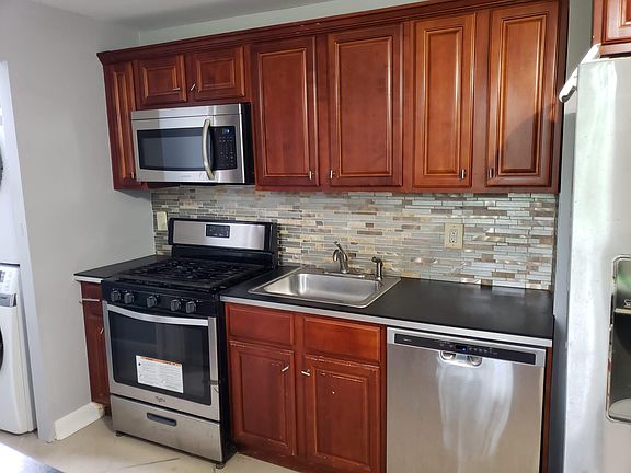 5th image of 509 Park Ave APT 2