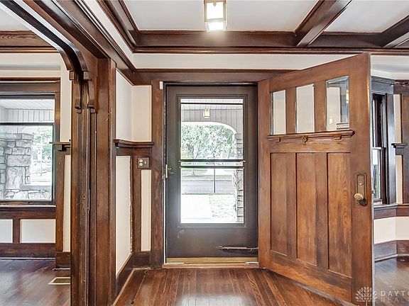 3rd image of 25 Beverly Pl