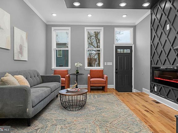 2nd image of 1908 E Lanvale St