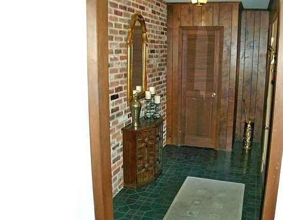 3rd image of 714 Jefferson Dr