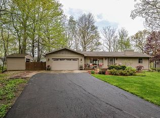 228 Lora Ln, Pleasant Lake, MI 49272