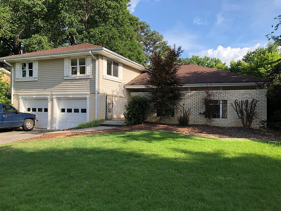 1st image of 2565 Regency Dr E