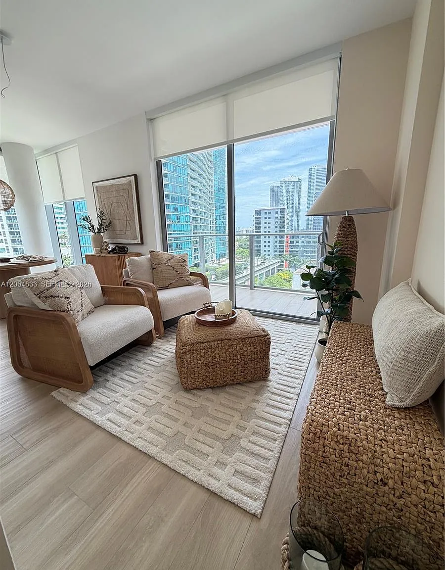 1 bed, $3,900 — Photo 1