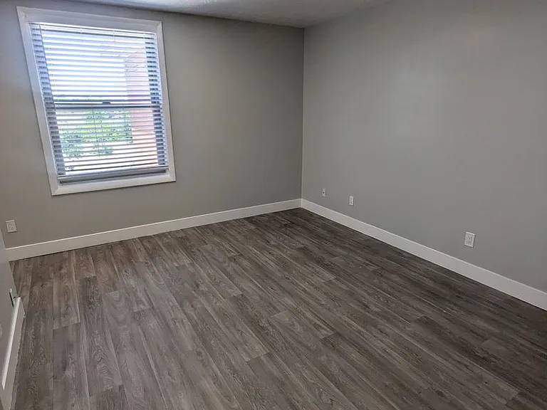 New Brigham Apartments — Photo 5