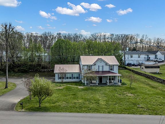 3rd image of 108 Lake Valley Rd