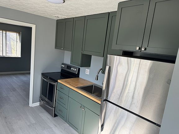 4th image of 2861 Harrison Ave #11