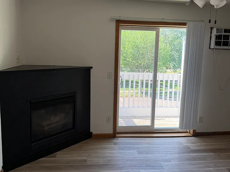 1519 1/2 Wilson St #B — Photo 4