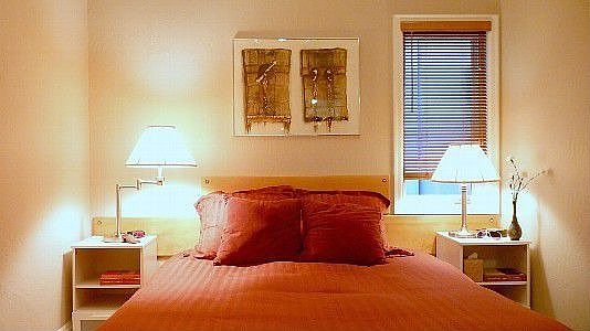 Quiet Bedroom - Comfortable King-Size Bed, Down Comforter, Blanket